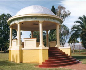 Kingaroy Soldiers Memorial Rotunda - Stayed 0