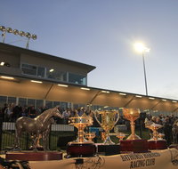 Bathurst Harness Racing Club - Stayed