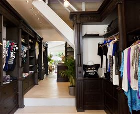 IV COLLECTIVE - Stays Accommodation 0