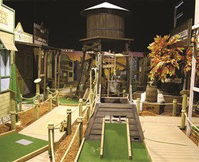 Mega Mini Golf - Stayed 2