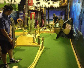 Mega Mini Golf - Stayed 6