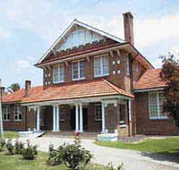 Hay War Memorial High School Museum - Stayed