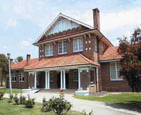 Hay War Memorial High School Museum - Stayed 0