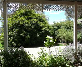 Simply Tomatoes - Stayed 8