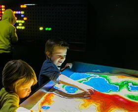 Twisted - Science At Play - Stayed 0