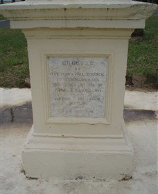The Coronation Lamp Memorial - Stayed 1