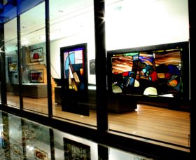 National Art Glass Collection - Stayed 0