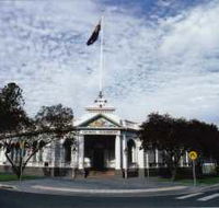 Museum of The Riverina - Historic Council Chambers Site - Stayed
