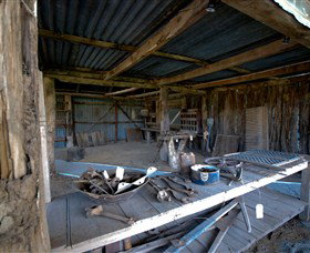 Headlie Taylor Header And Blacksmiths Shop - Stayed 2