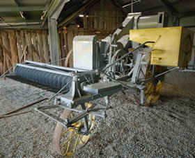 Headlie Taylor Header And Blacksmiths Shop - Stayed 3