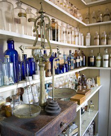 Dow's Pharmacy - Stayed 0