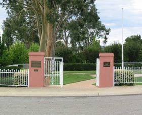 Japanese And Australian War Cemeteries - Stayed 0