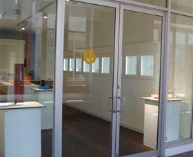 Bilk Gallery For Contemporary Metal And Glass - Stayed 1