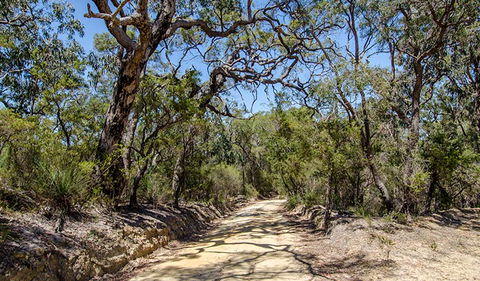Howes Trail - Stays Accommodation 0