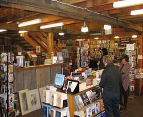 Bendooley Estate Book Barn - Stayed 1