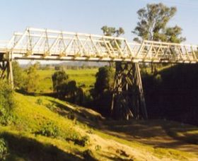 Vacy Bridge Over Paterson River - Stayed 0