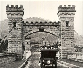 The Hampden Bridge Experience - Stayed 1