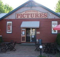 Huskisson Pictures - Stayed