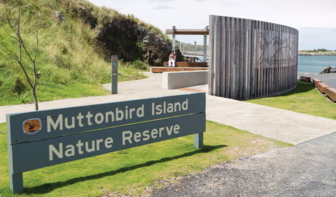 Muttonbird Island Outdoor Learning Space - Stayed 0
