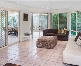 At Theme Park Central Holiday House - Stays Accommodation 3