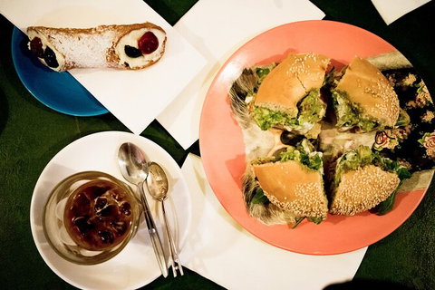 Melbourne Bites And Sights With Eureka Skydeck Entrance And Tram Ride - Stays Accommodation 6