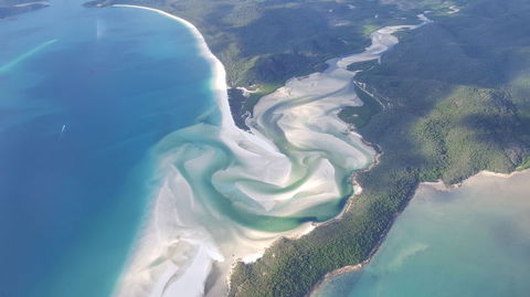 Reef And Island Scenic Flight From Airlie Beach - Stayed 4