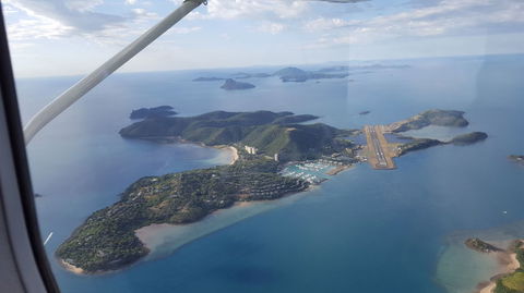 Reef And Island Scenic Flight From Airlie Beach - Stayed 6