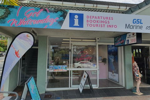 Reef And Island Scenic Flight From Airlie Beach - Stayed 14