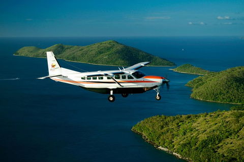Reef And Island Scenic Flight From Airlie Beach - Stayed 9