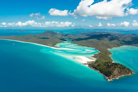 Whitsundays Sailing Experience On America's Cup Yacht Southern Cross - Stays Accommodation 1