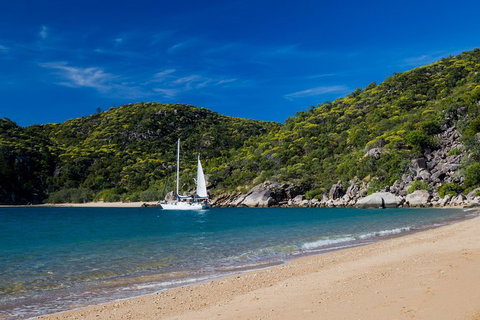 Full-Day Adventure Sailing Experience: Circumnavigate Magnetic Island - Stayed 0