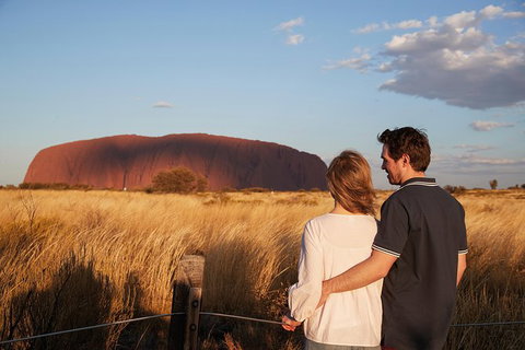 Uluru (Ayers Rock) Sunset With Outback Barbecue Dinner And Star Tour - Stayed 0