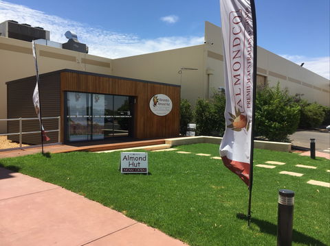 Almondco Almond Hut - Stayed 0