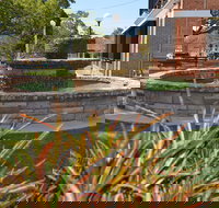 Bauer and Wiles Memorial Fountain - Stayed