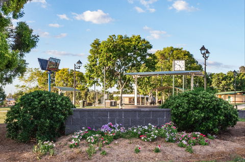 Coronation Park - Stayed 1
