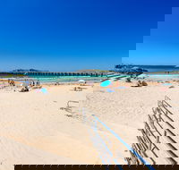 Jetty Beach - Stayed