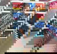 Josephine's Gallery  Kangaroo Orphanage - Stayed