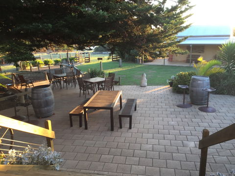 Rustic Blue Gallery Cafe Day Spa - Stayed 0