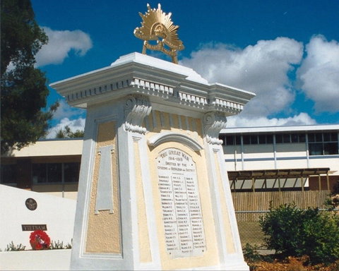 Beenleigh War Memorial - Stayed 0