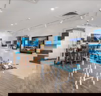 Above and Below Photography Gallery - Stayed