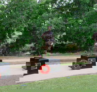 VC Memorial Park - Honouring Our Heroes - Stayed