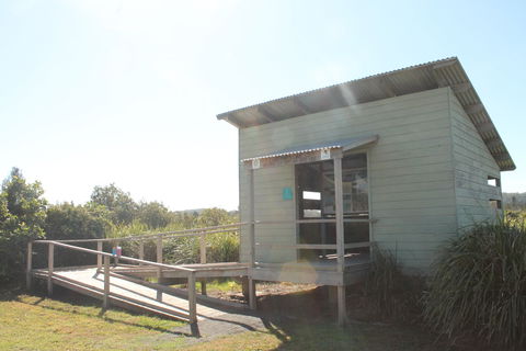 Boyters Lane Bird Hide - Stayed 1