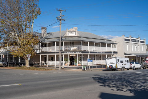 Braidwood - Stayed 1