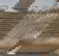Darke's Grave - Stayed