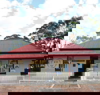 Dredge's Cottage - Stayed