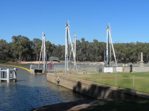 Lock 10 And Weir - Stays Accommodation 0
