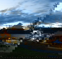 New England Regional Art Museum - Stayed