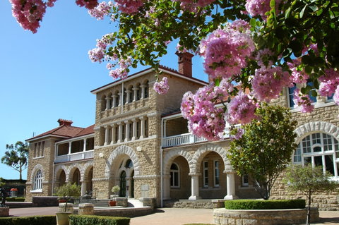 The Perth Mint - Stayed 2