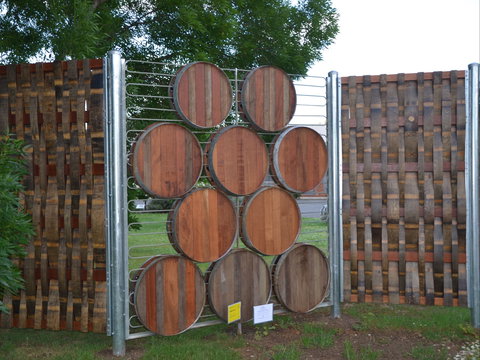 Arts Rutherglen Sculpture Trail - Stays Accommodation 0