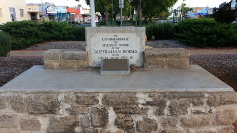 Barmera Horse Trough - Stayed 0